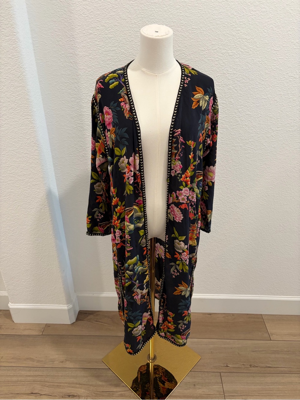 Johnny Was Black Floral Long 100 % silk Kimono size xs